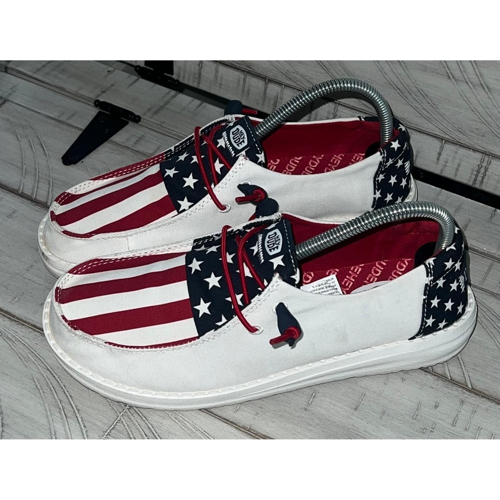 Hey Dude Women's Size 8  Wendy Americana Shoes in Americana
